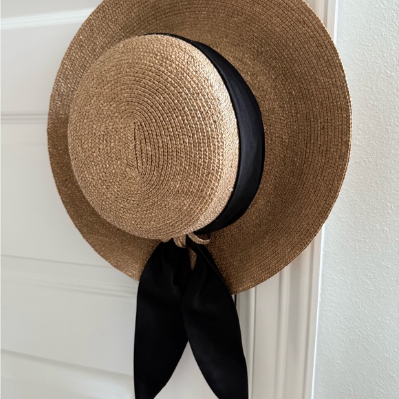 Nordstrom Rack\'s Elegant Tan Straw Hat with Black Ribbon Wide Brim Straw Panama Hat – Black Ribbon | The Everywhere  main image 3